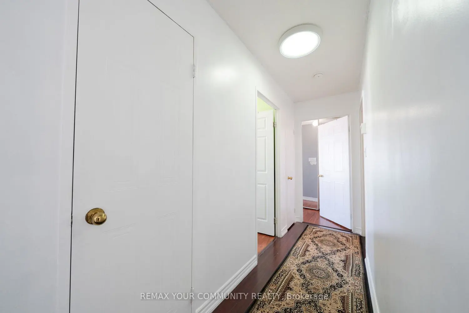 1470 Midland Avenue 1609 photo 4