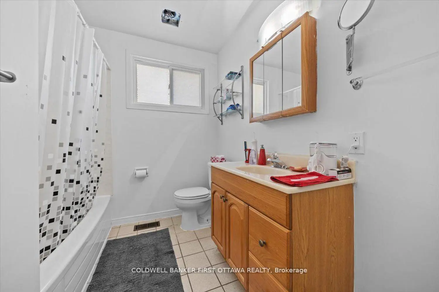 902 Watson Street photo 4