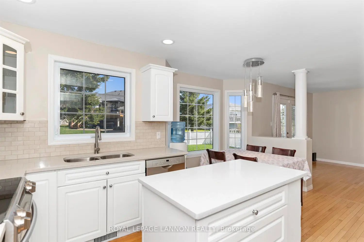 113 Princeton Place photo 4