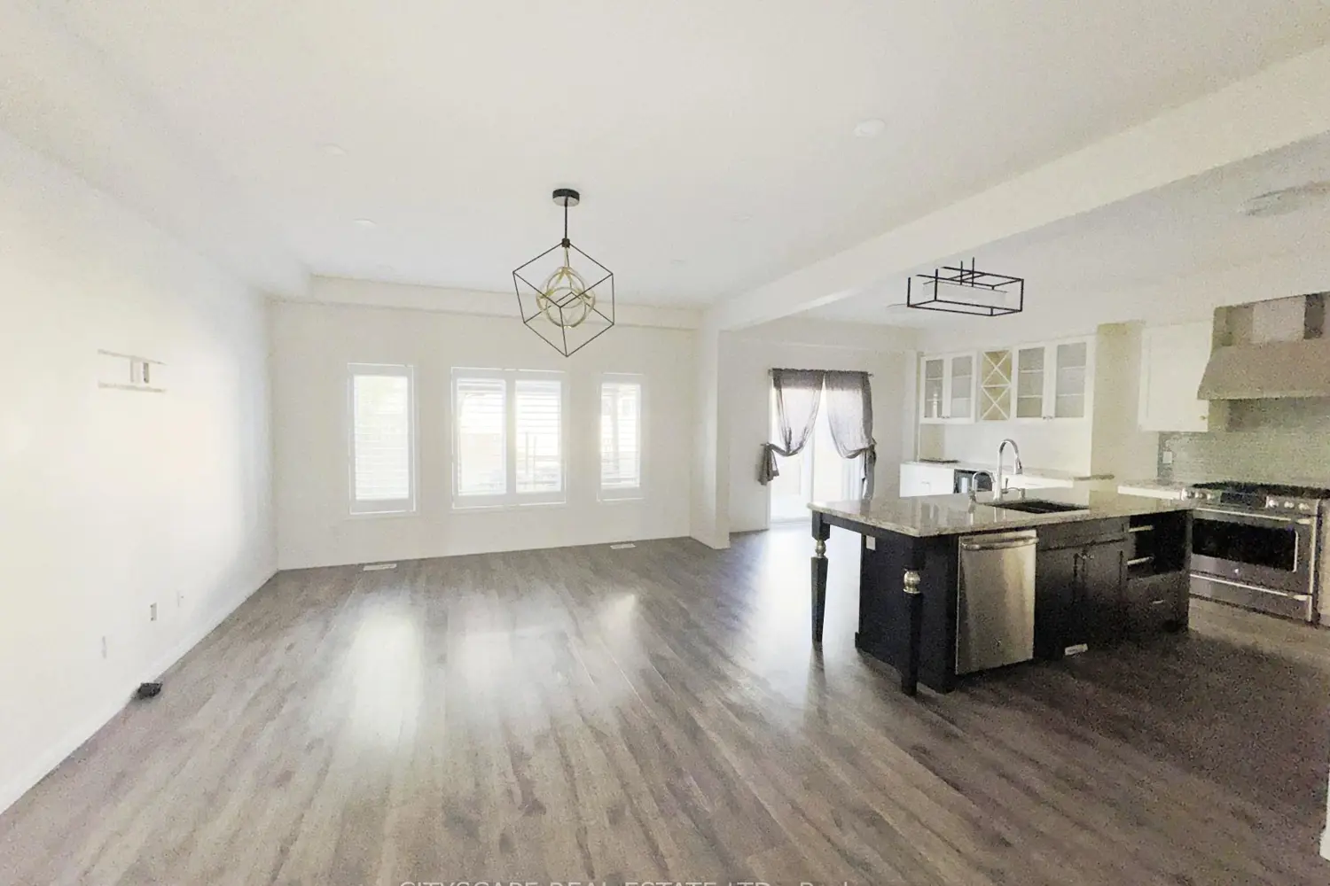 541 Sundew Drive photo 3