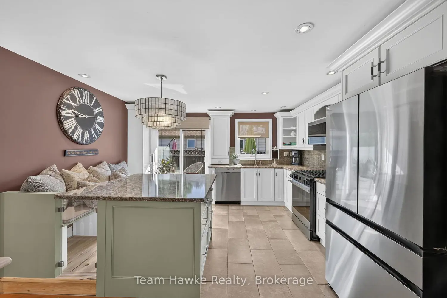400 Galloway Boulevard photo 2