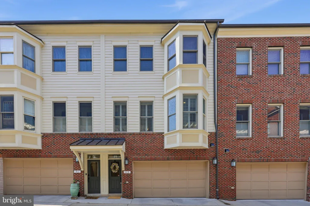 49 Maxwell Sq, Frederick, MD 21701 photo 2
