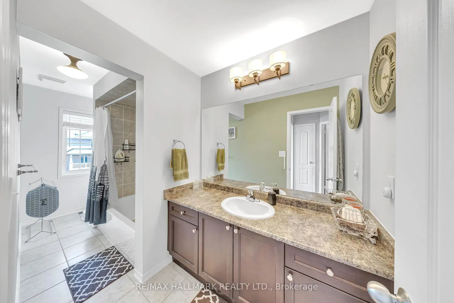 21 Summerside Avenue photo 4