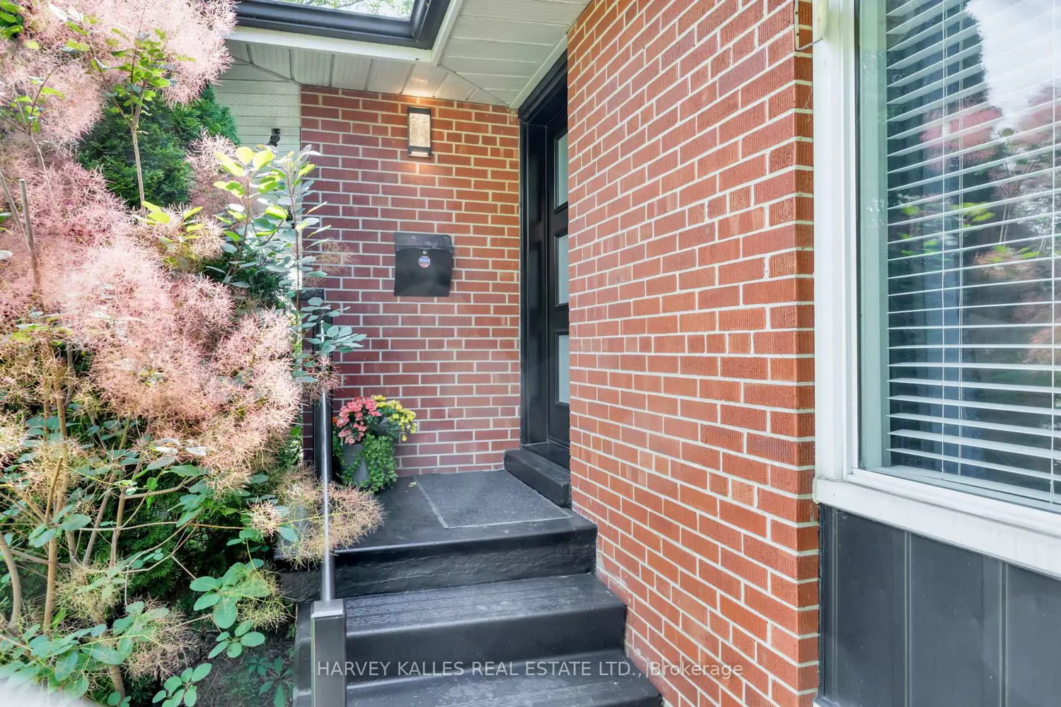 49 Learmont Drive photo 2