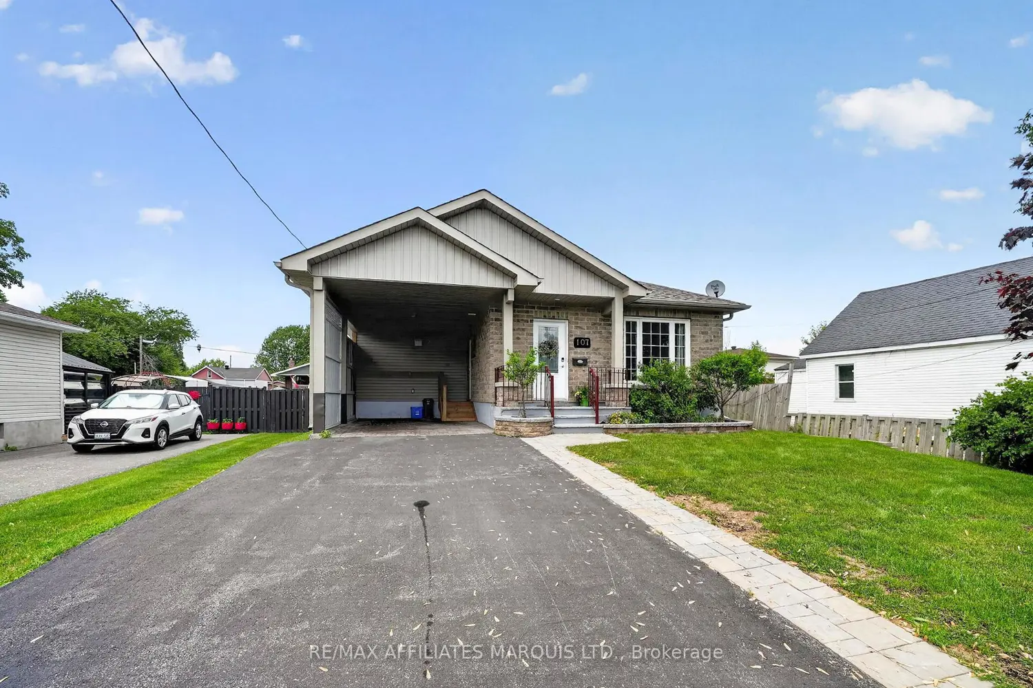 107 Tollgate Road photo 3