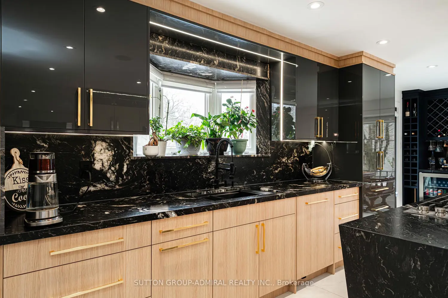 60 Maple Way photo 5