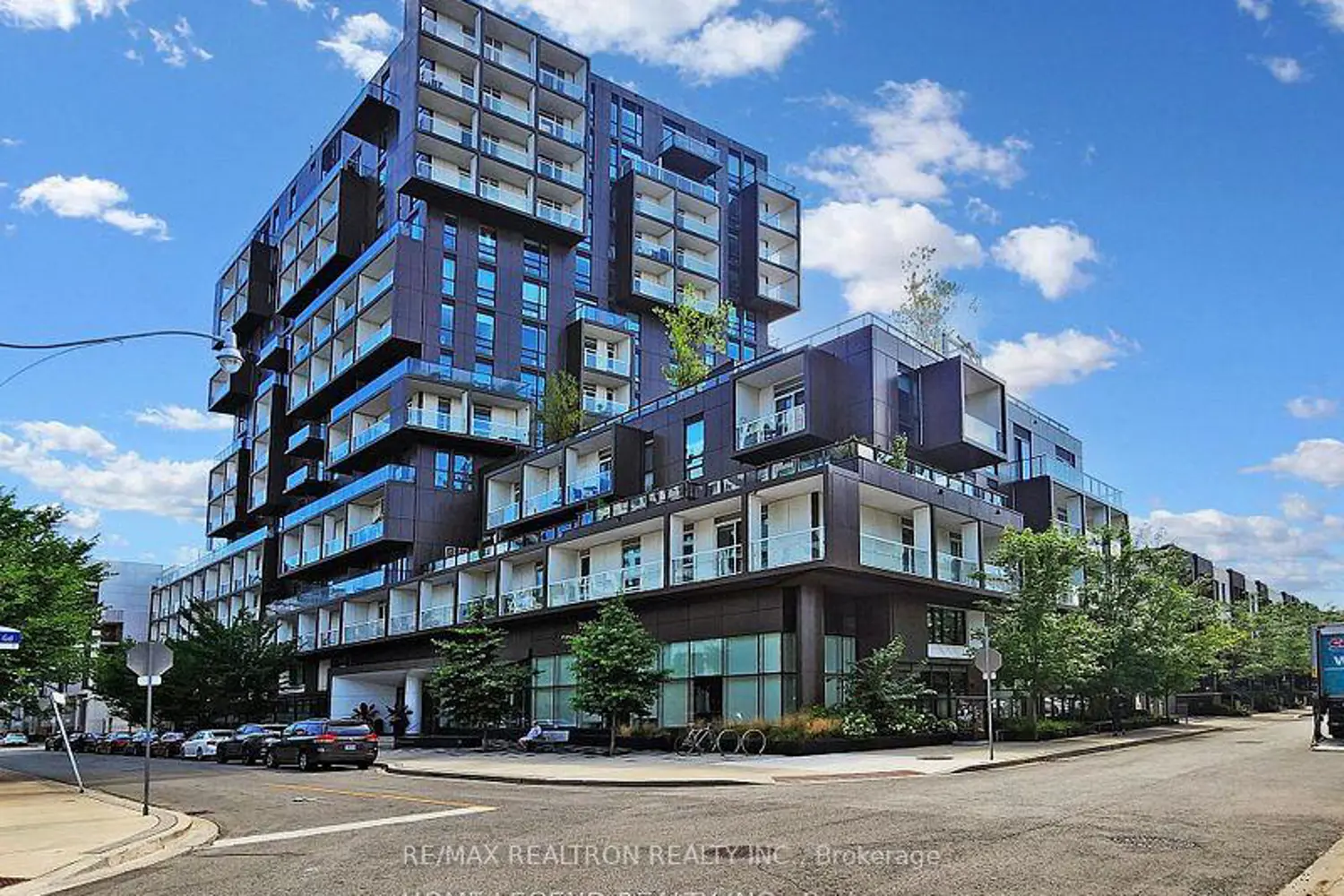 80 Vanauley Street 916