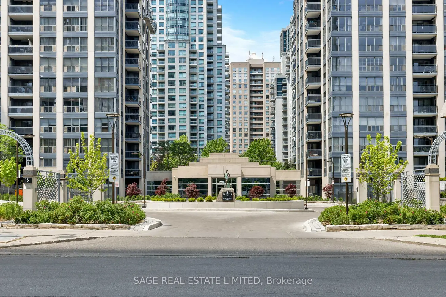 28 Hollywood Avenue 811