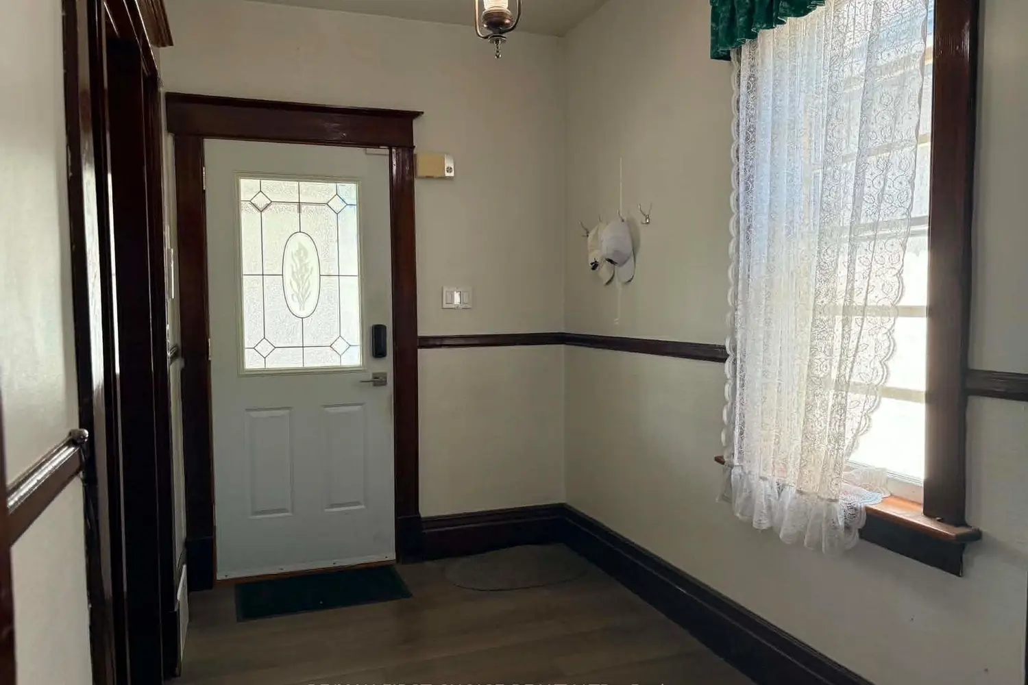 310 Brodie Street photo 2