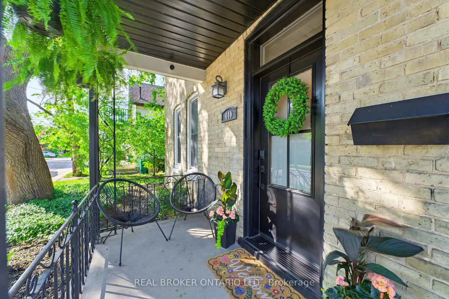440 Duke Street photo 3