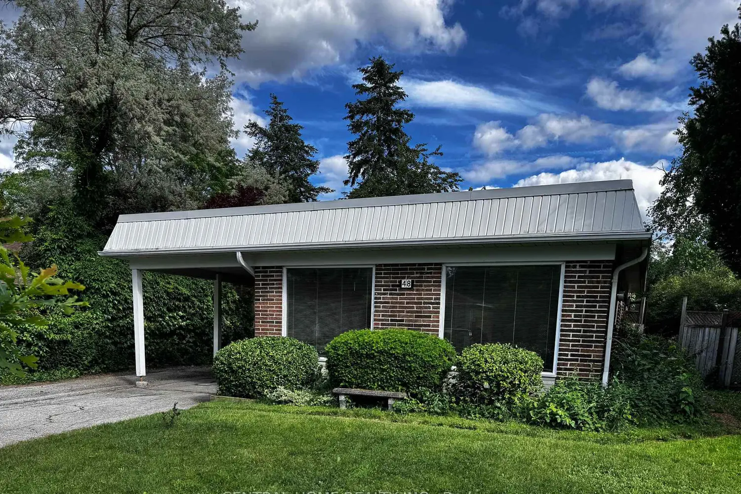 48 Kempsell Crescent