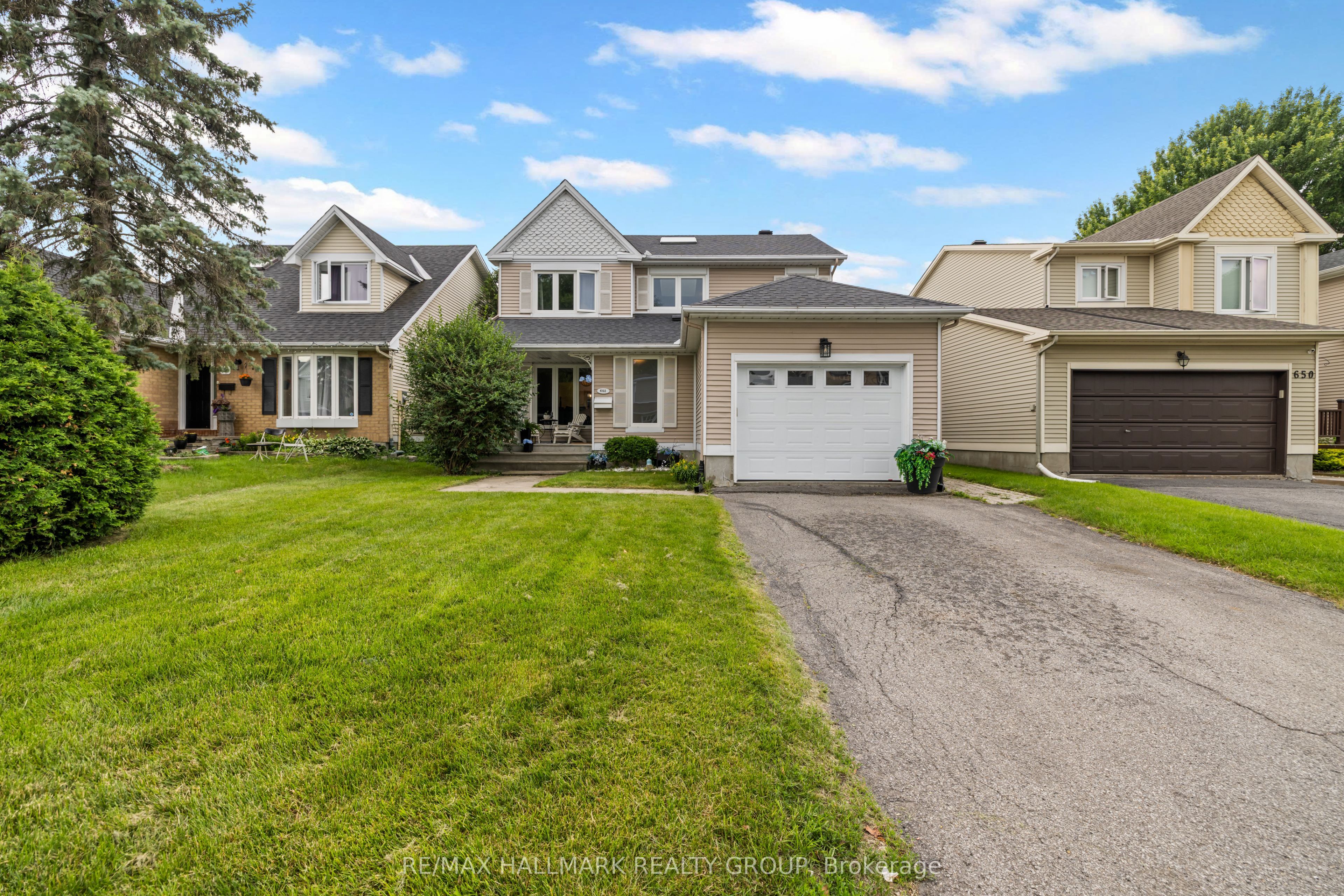 652 Thicket Way, Ottawa, ON, K4A 3A7