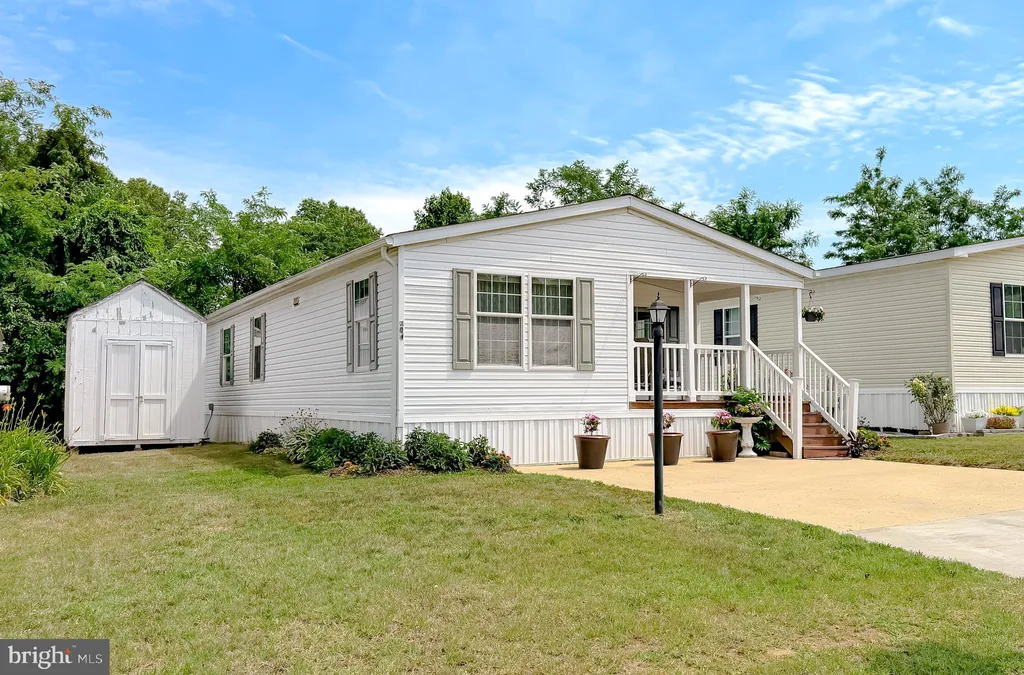 309 Berts Drive, Lothian, MD 20711 photo 4