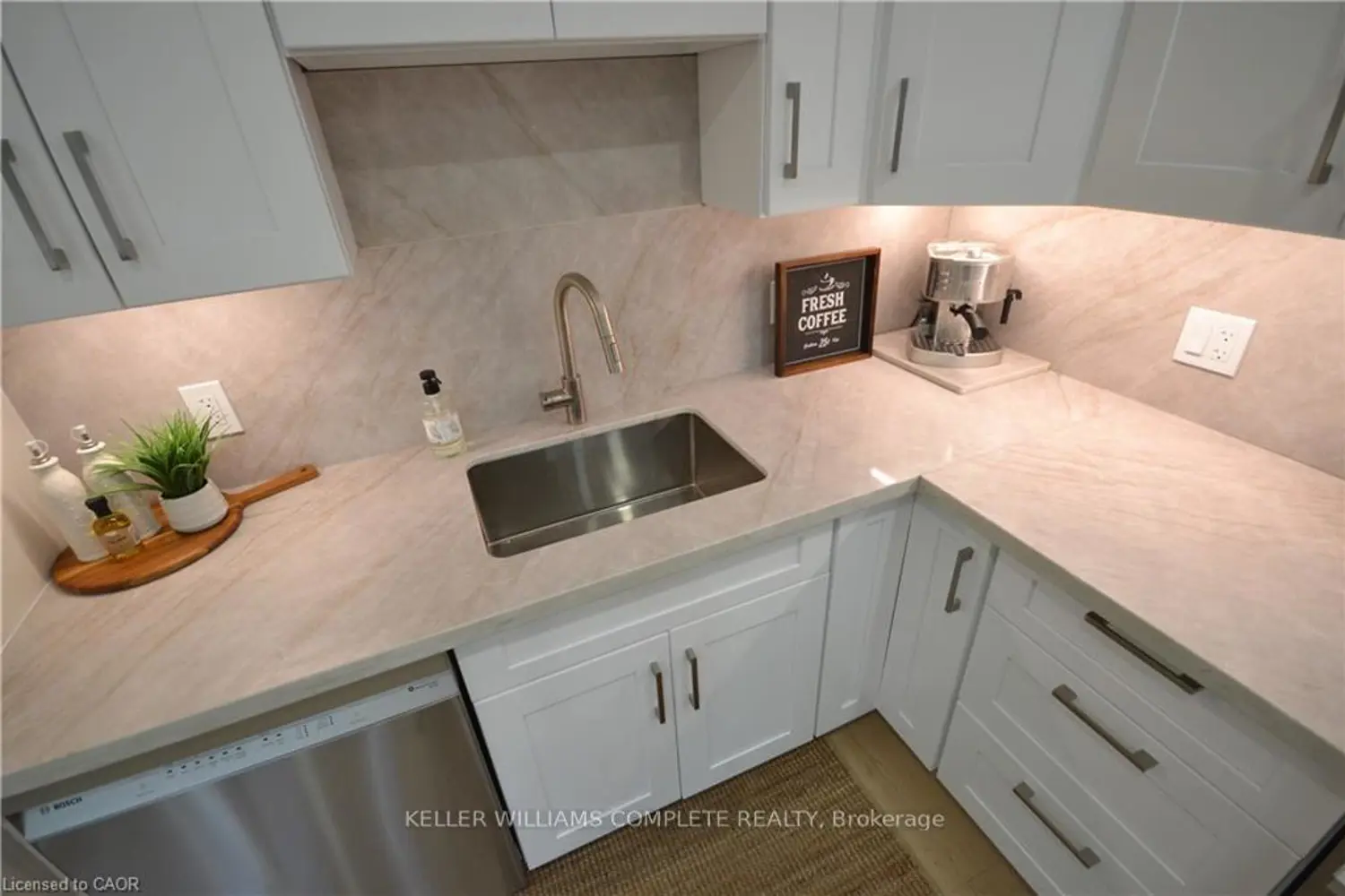 101 Reid Avenue photo 3