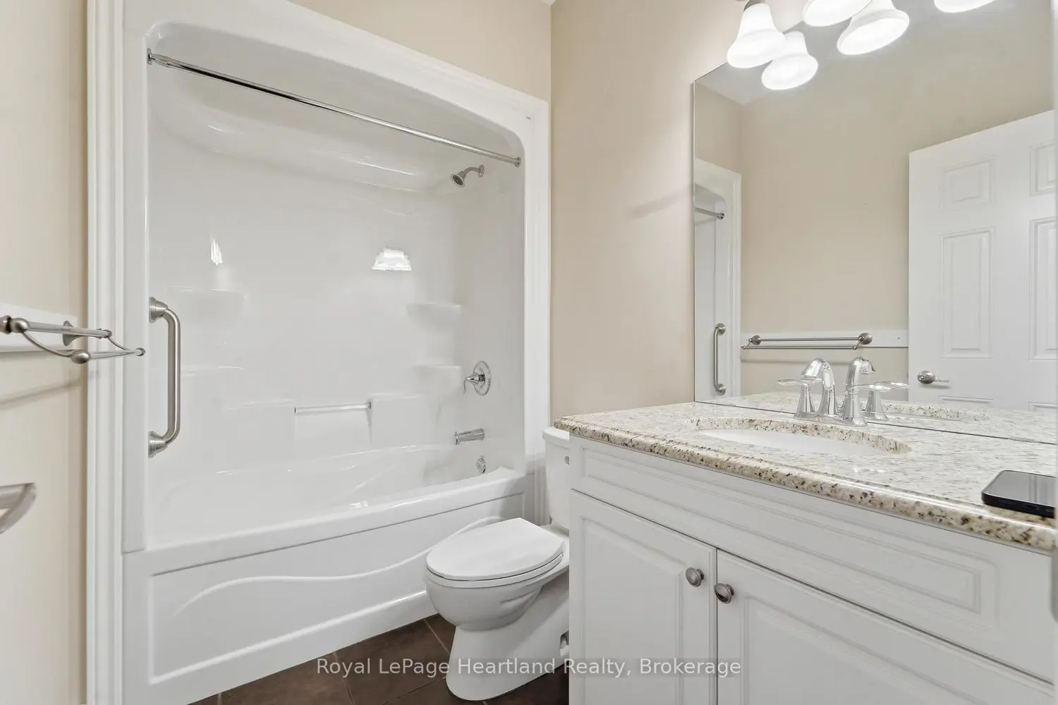 518 Blue Jay Drive 18 photo 3