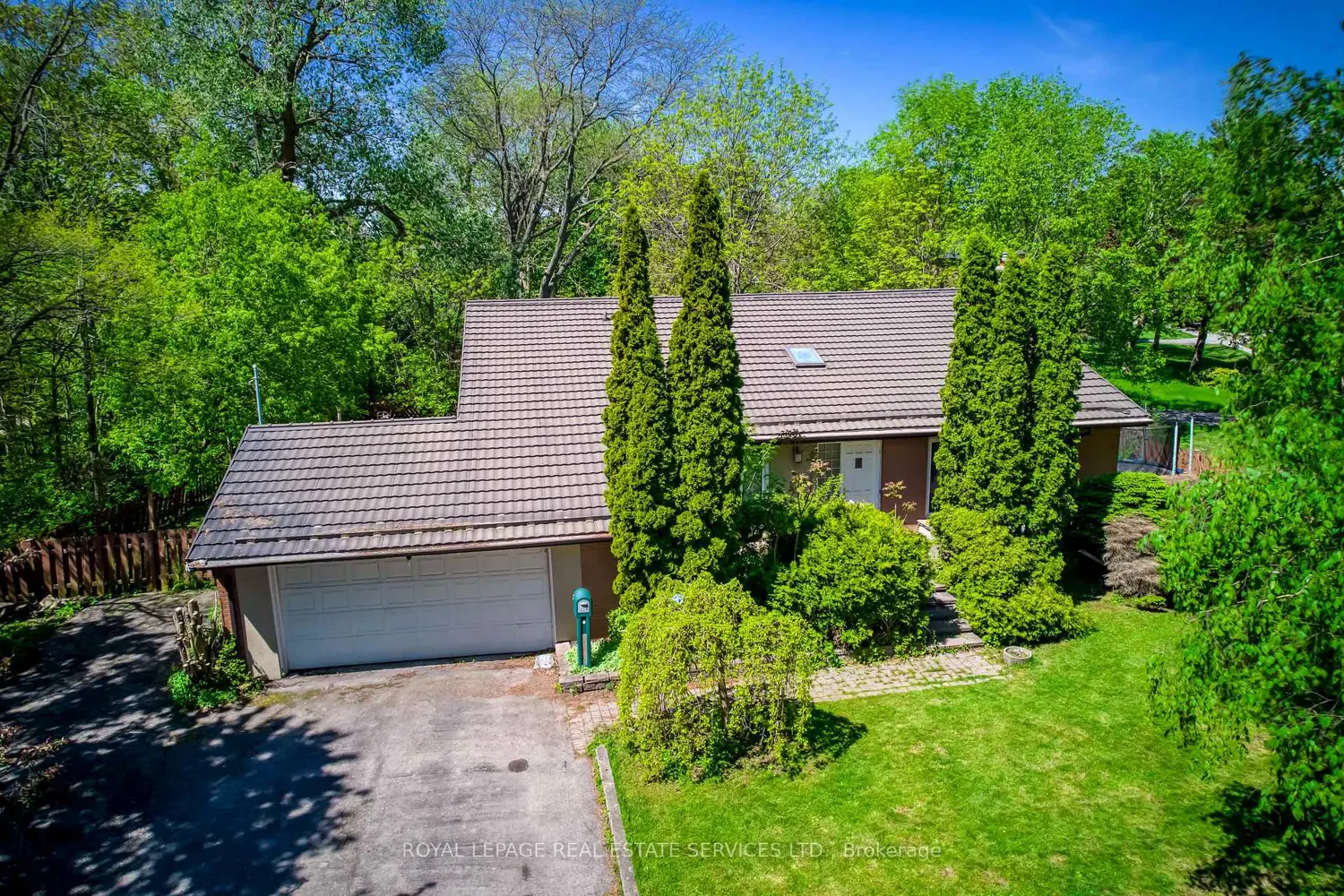 220 Woodhaven Park Drive photo 2