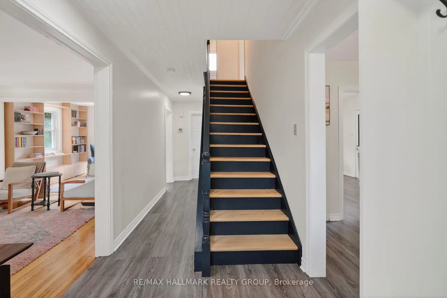 3588 Albion Road photo 4