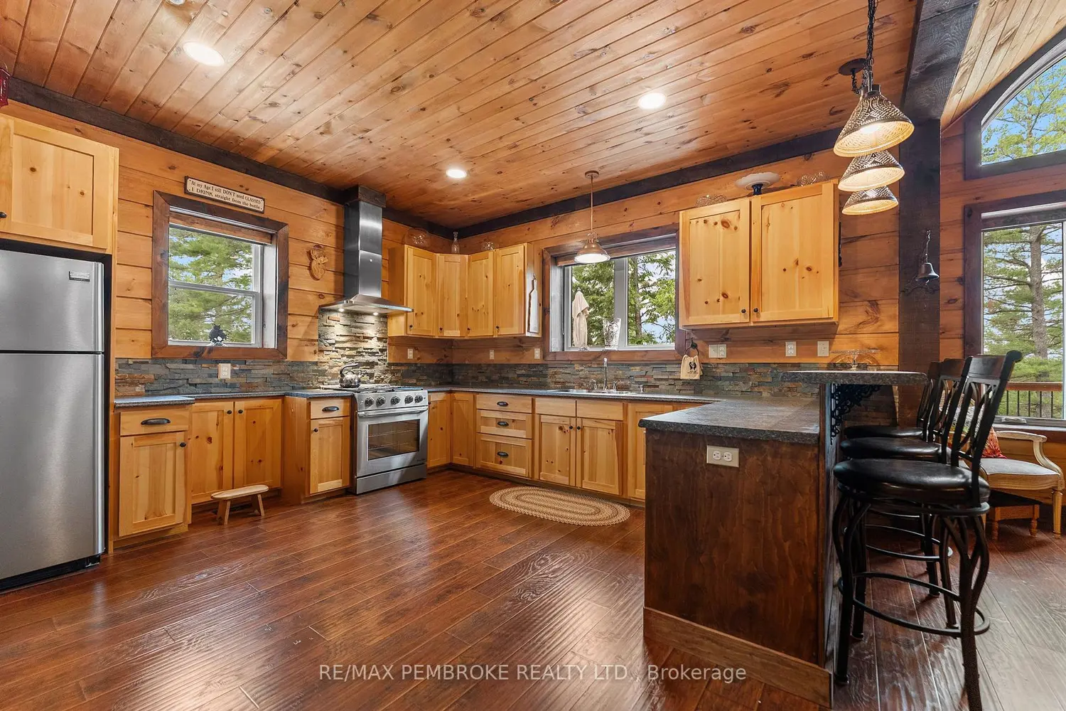 442B Stringer Drive photo 4