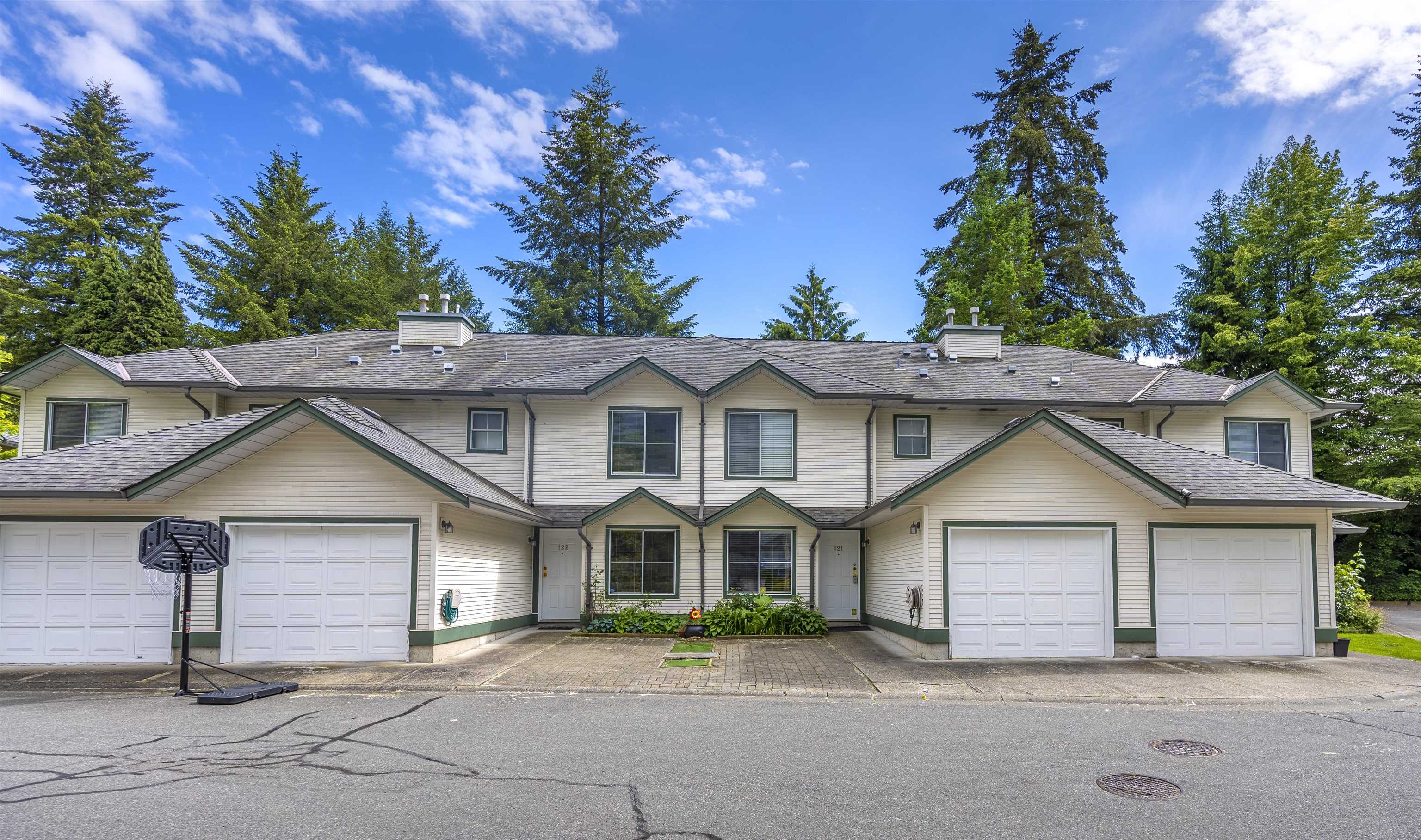 121-8655 King George Boulevard, Surrey, BC, V3W 5C4