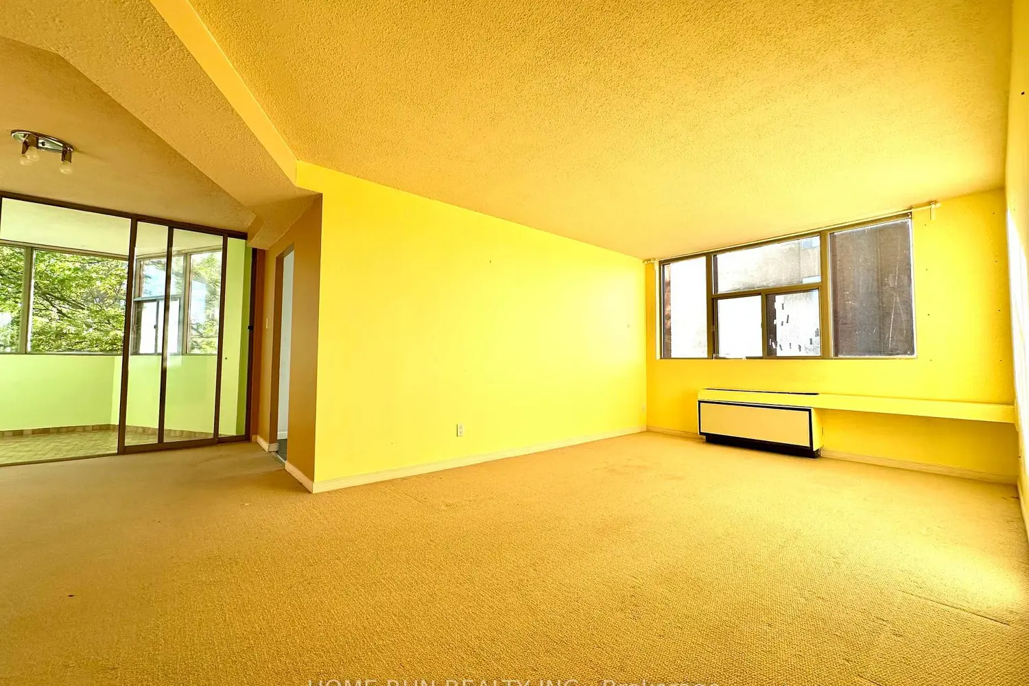 2760 Carousel Crescent 210 photo 2