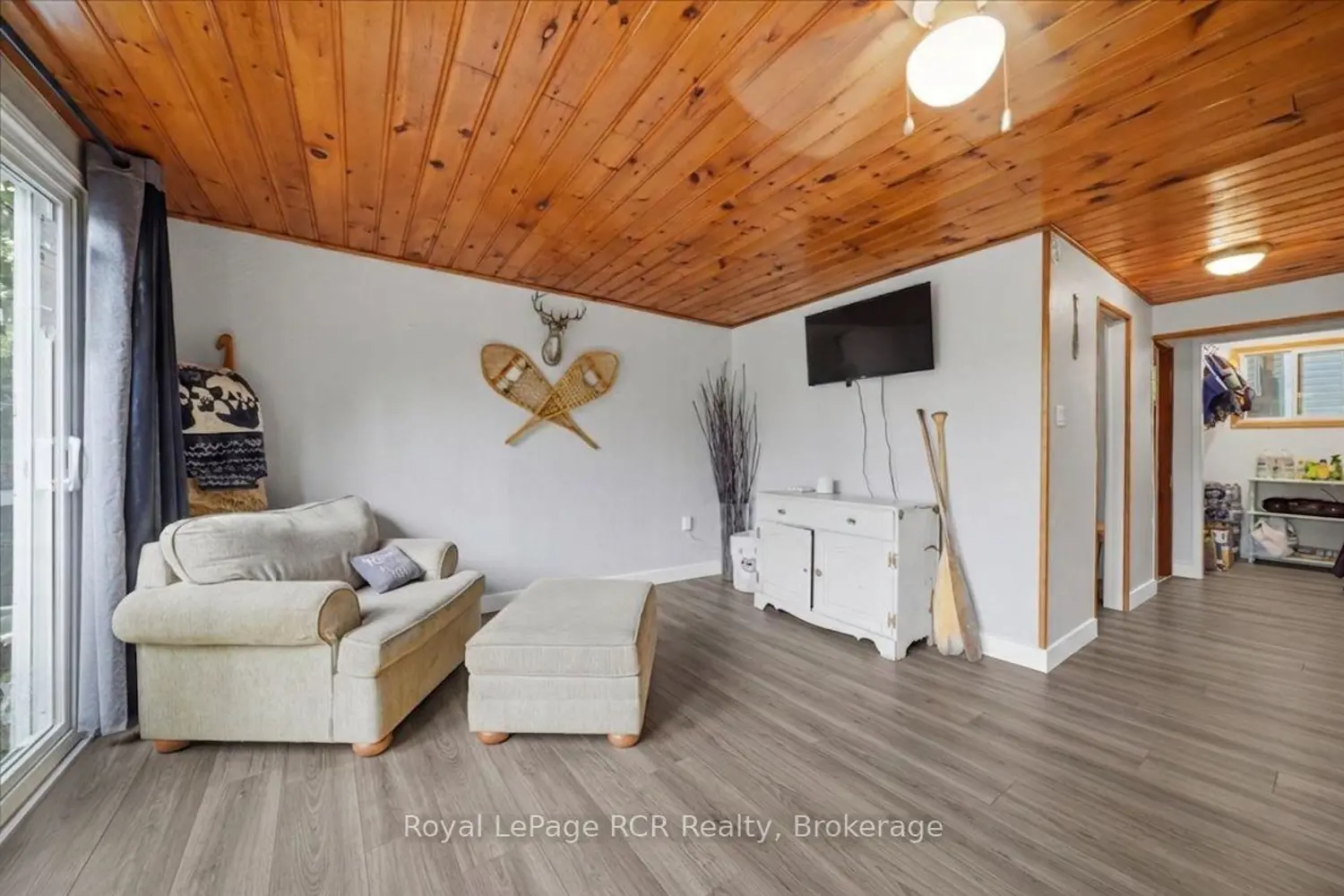 45 Andrew Drive photo 4