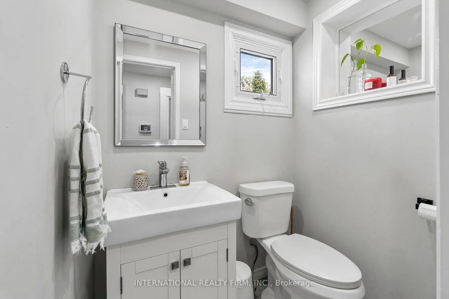206 Hickling Trail