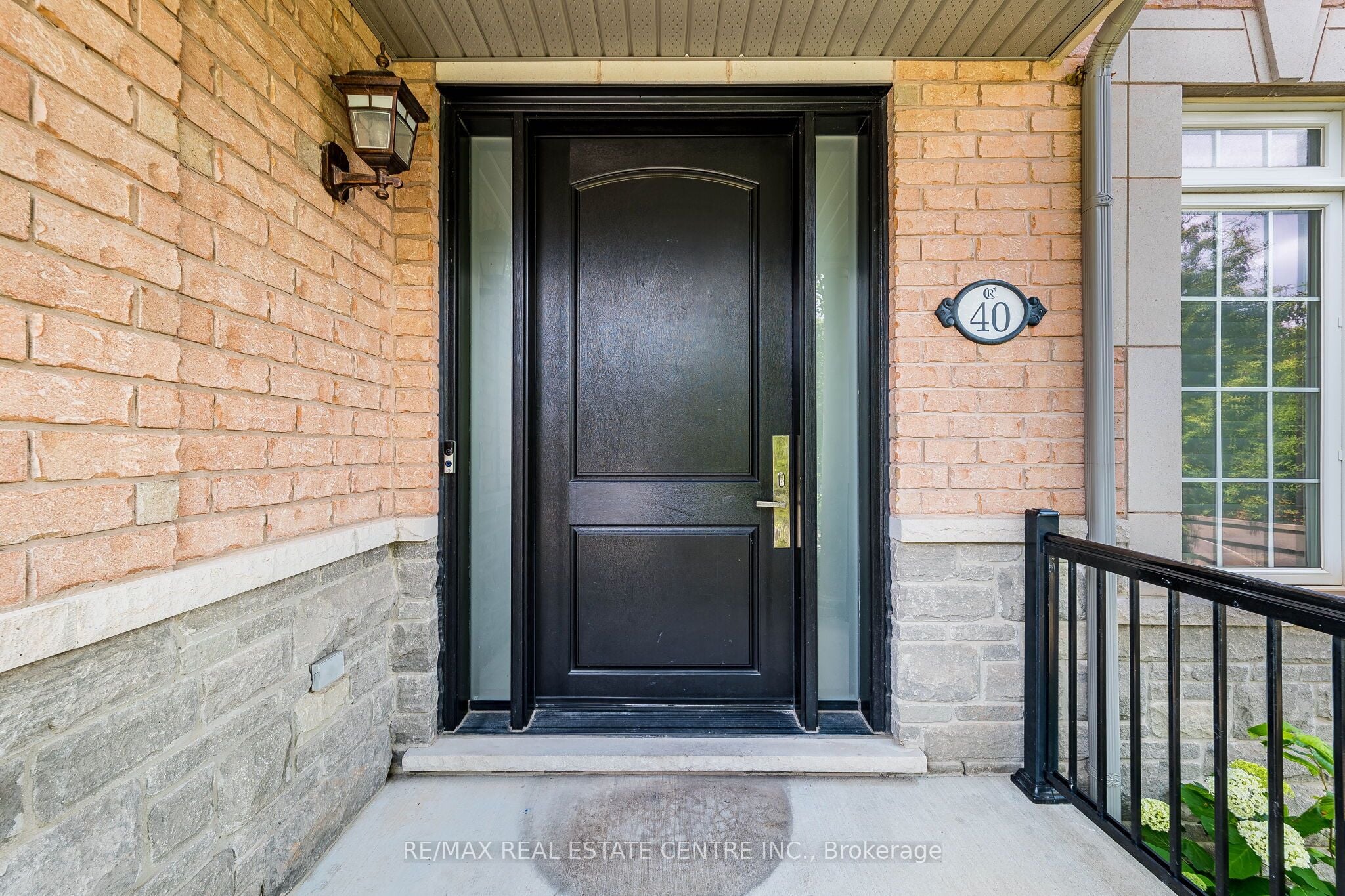 40 Cachet Court, Brampton, ON, L6X 0X2 photo 3