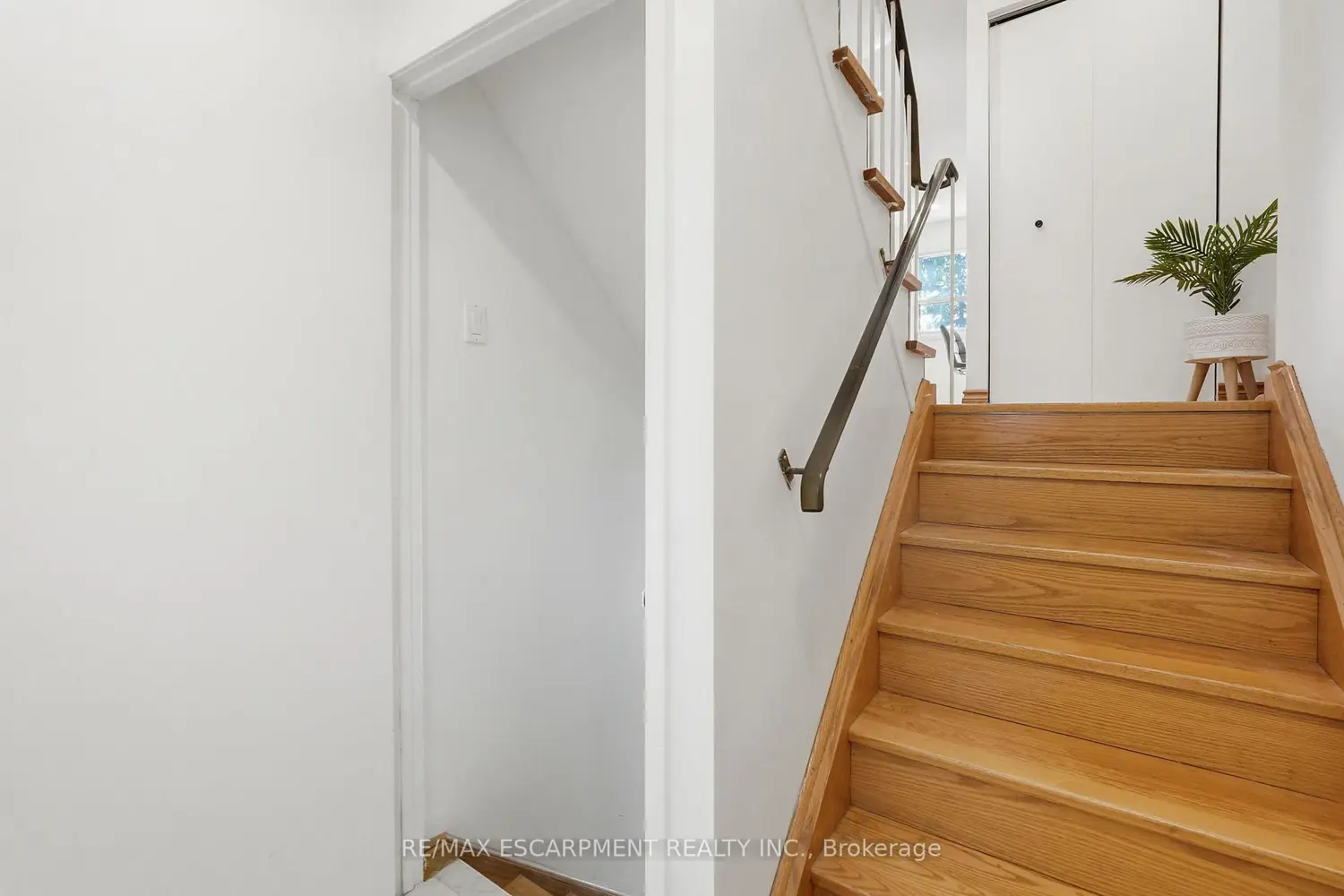 58 Onslow Court photo 3