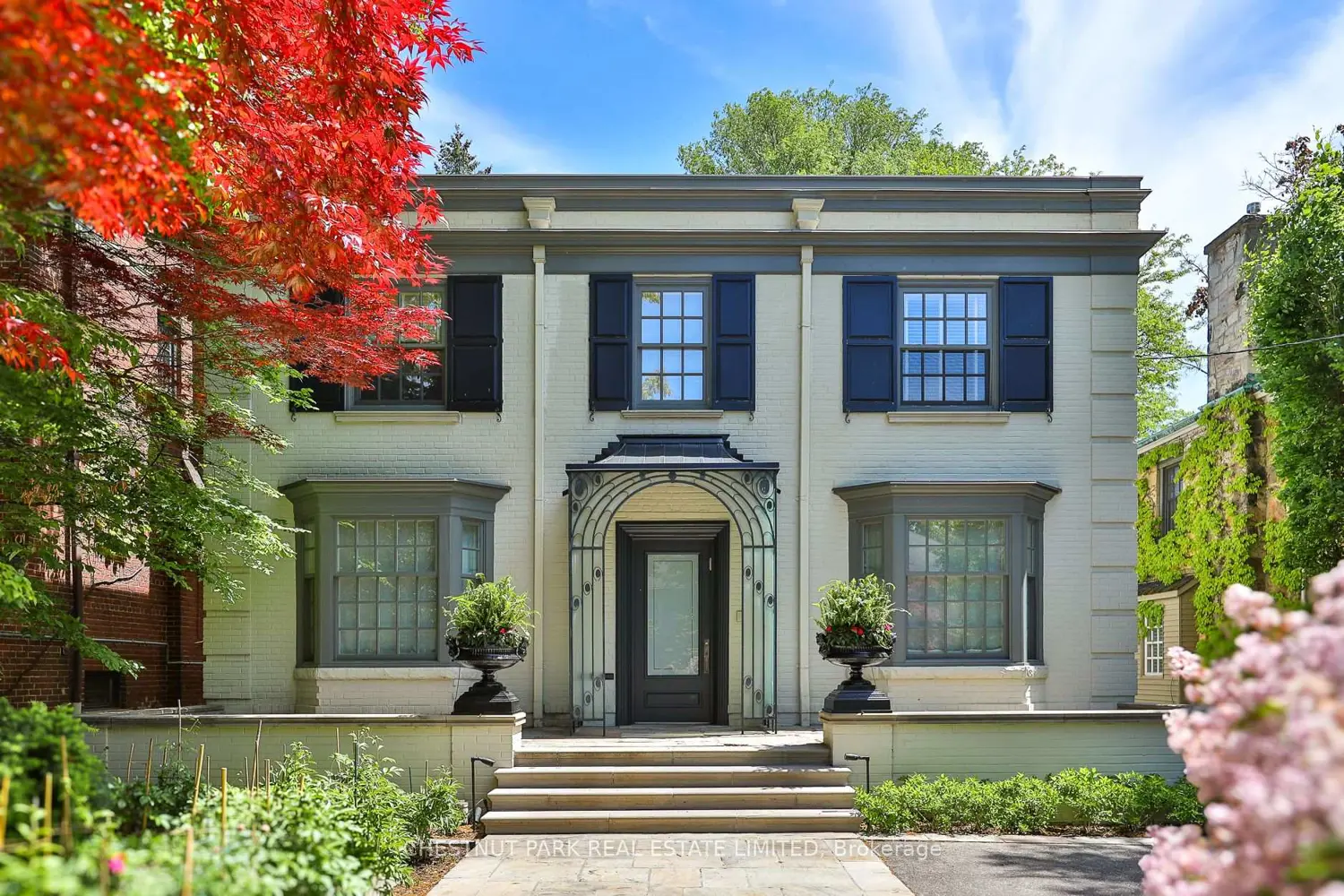 15 Alexandra Wood