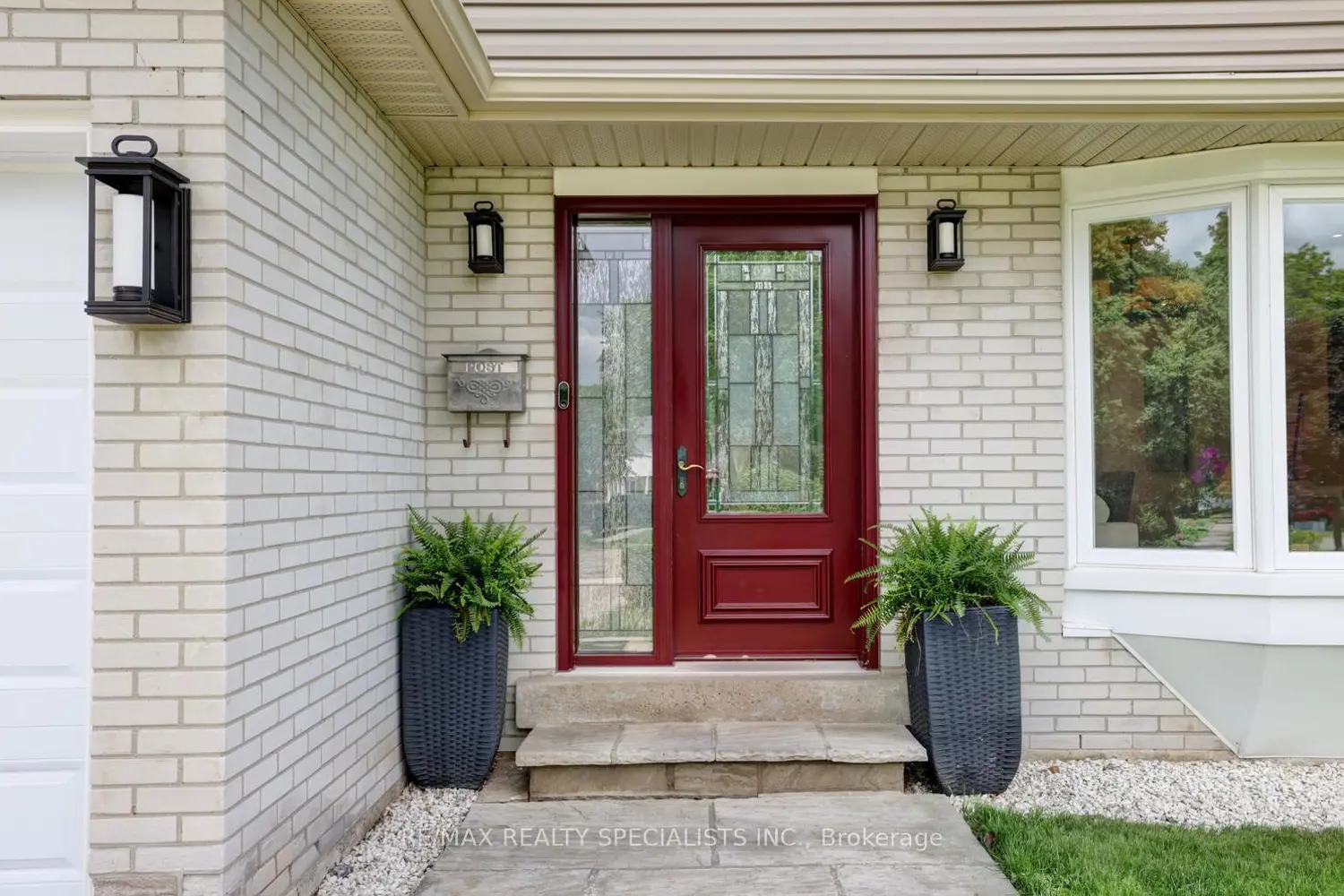 2423 Woking Crescent
