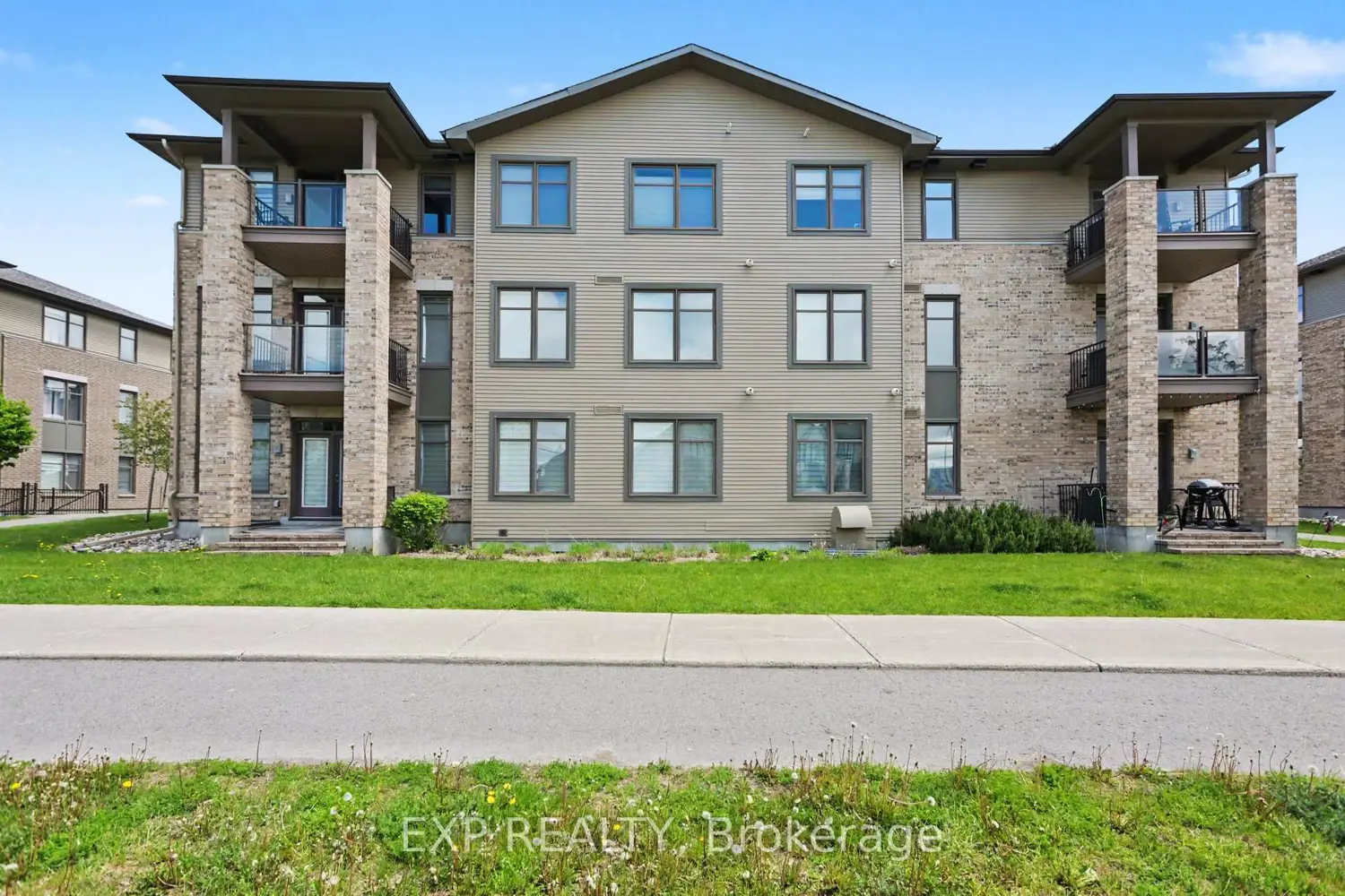 310 Jatoba Private 301 photo 2