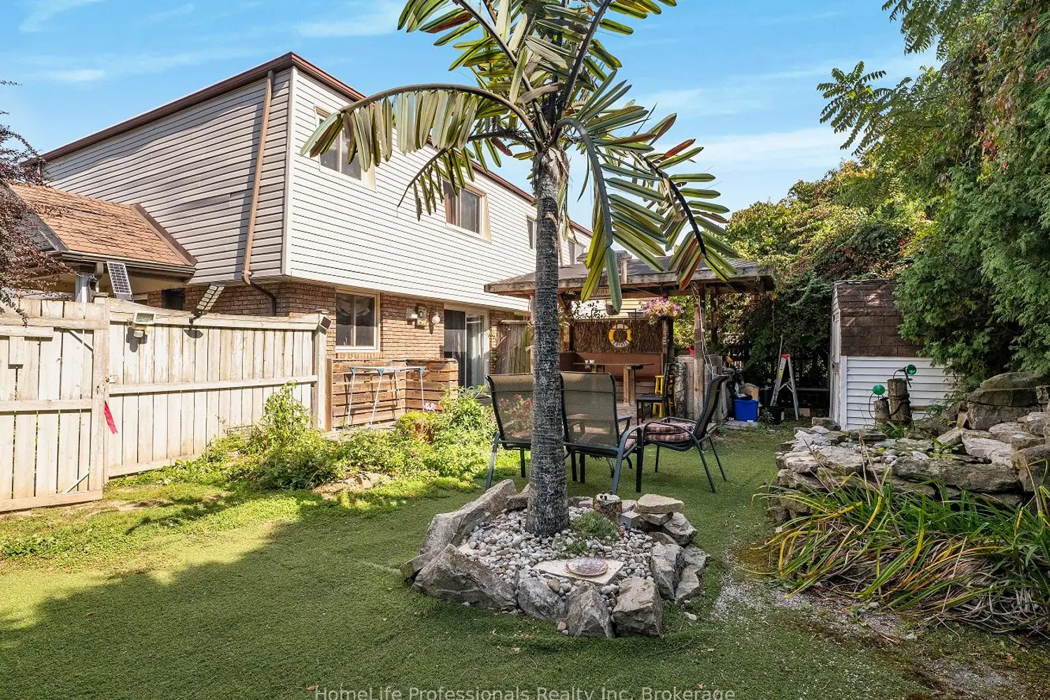 40 Yeoville Court photo 5