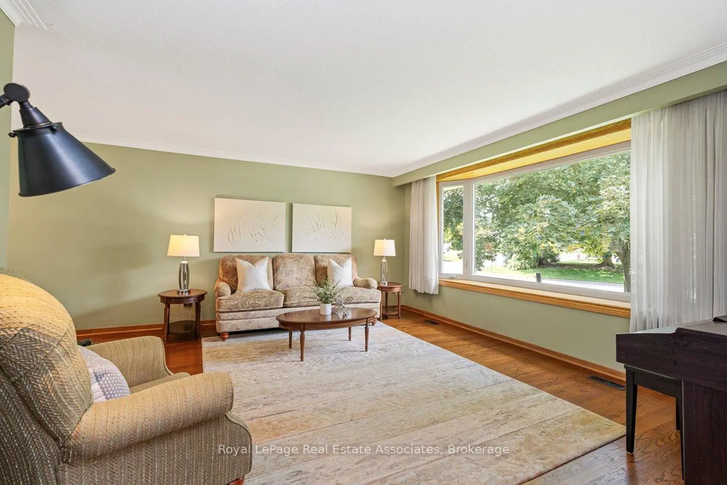 206 Elizabeth Street photo 3