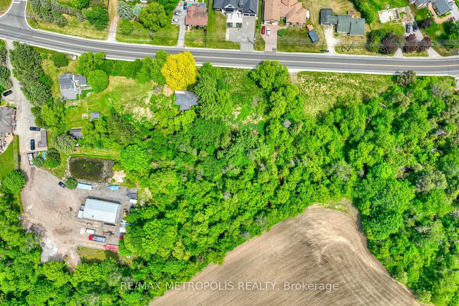 4605 Lloydtown-Aurora Road photo 3