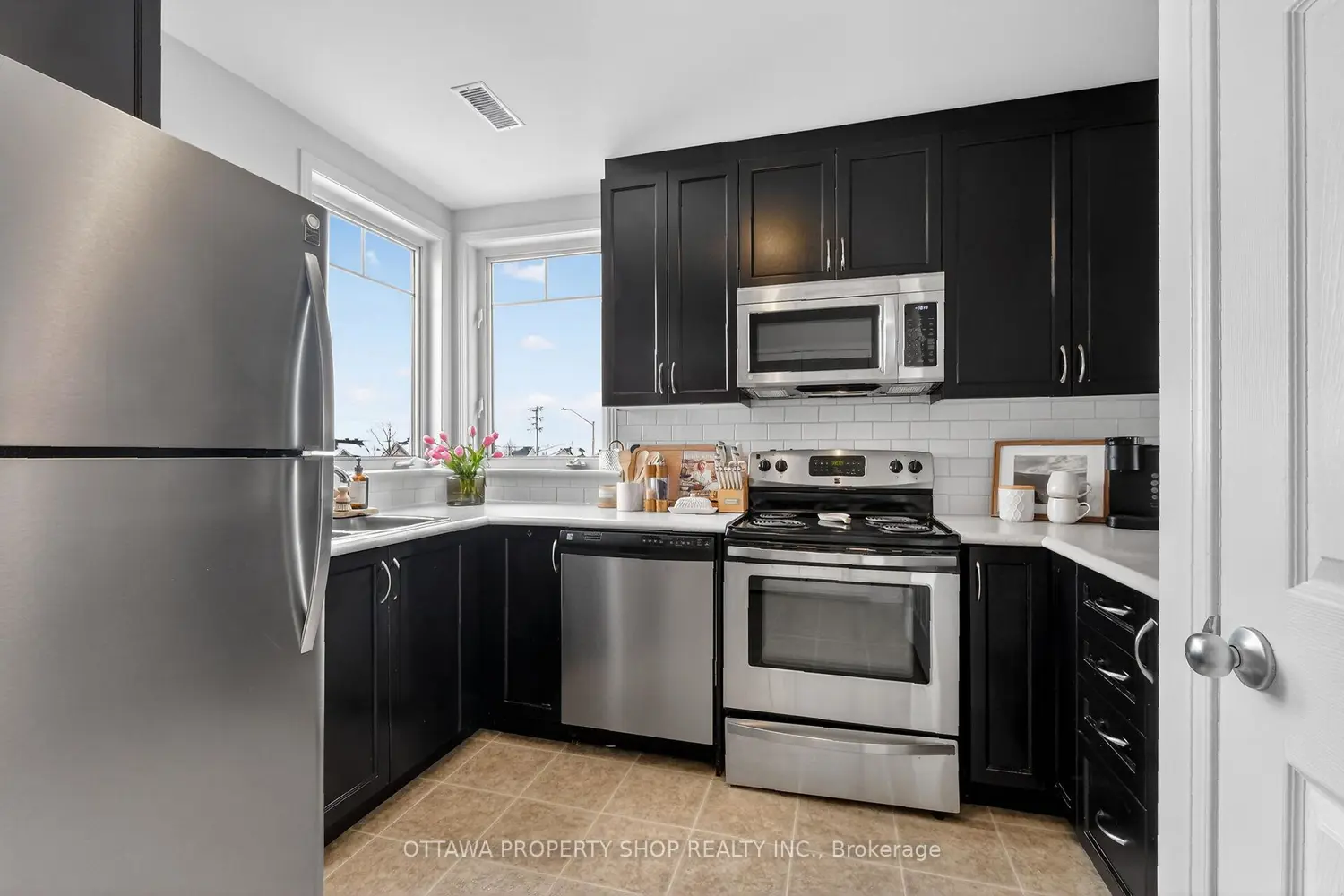3385 Cambrian Road photo 2