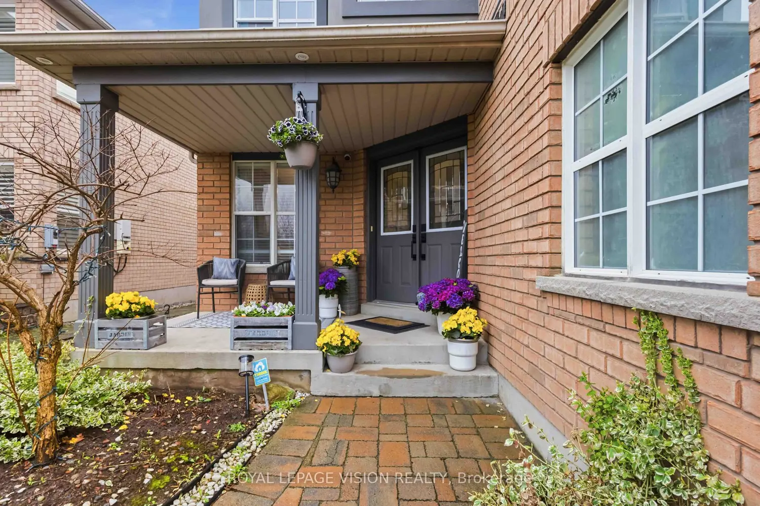 55 Medland Avenue photo 3