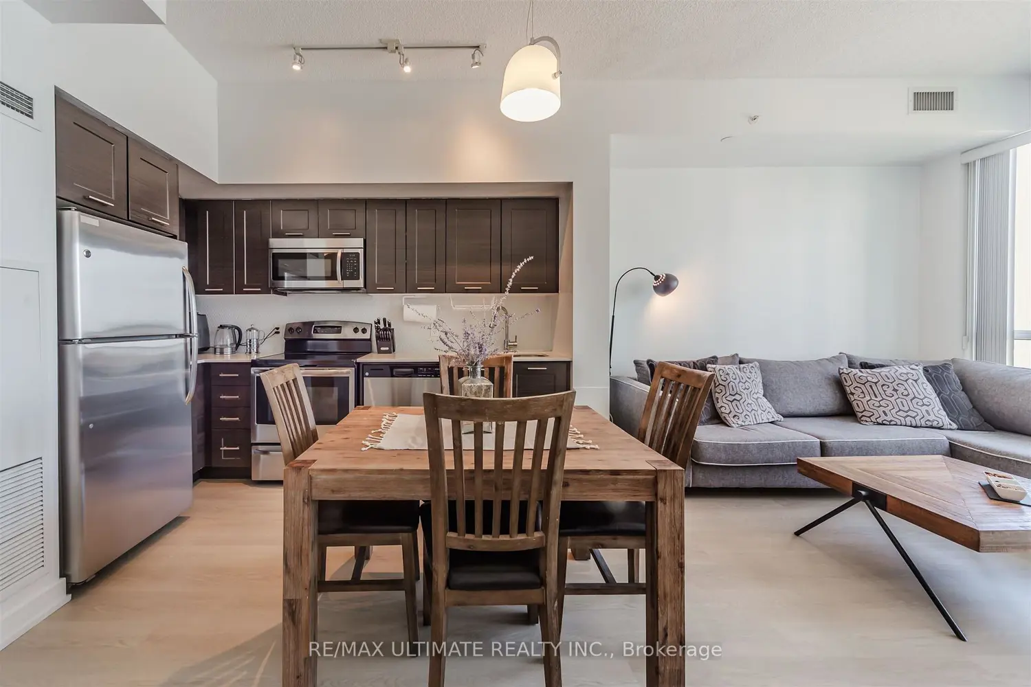 2220 Lake Shore Boulevard 2706 photo 4