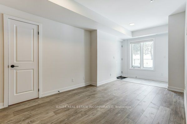 111-39 Farmstead Road, Toronto, ON, M2L 2X2 photo 3