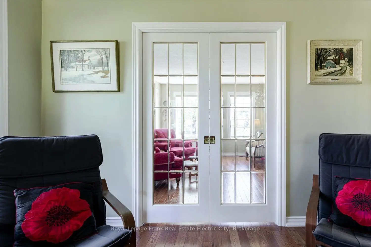 1592 College Park Drive photo 3