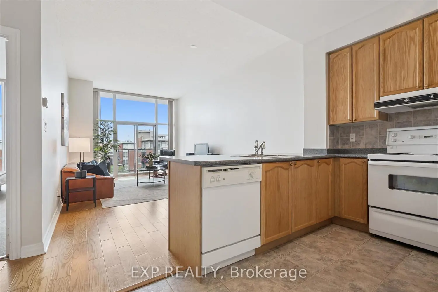 70 Port Street 607 photo 4