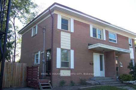 B-102 Crone Court, Newmarket, ON, L3Y 4N9
