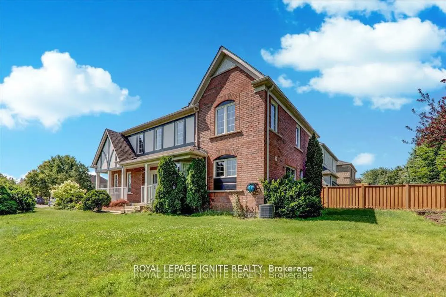 57 Armitage Crescent photo 4