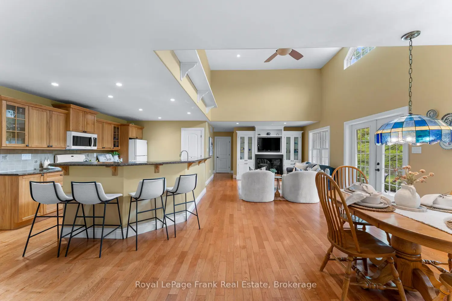 382 Lakehurst Circle Road photo 4