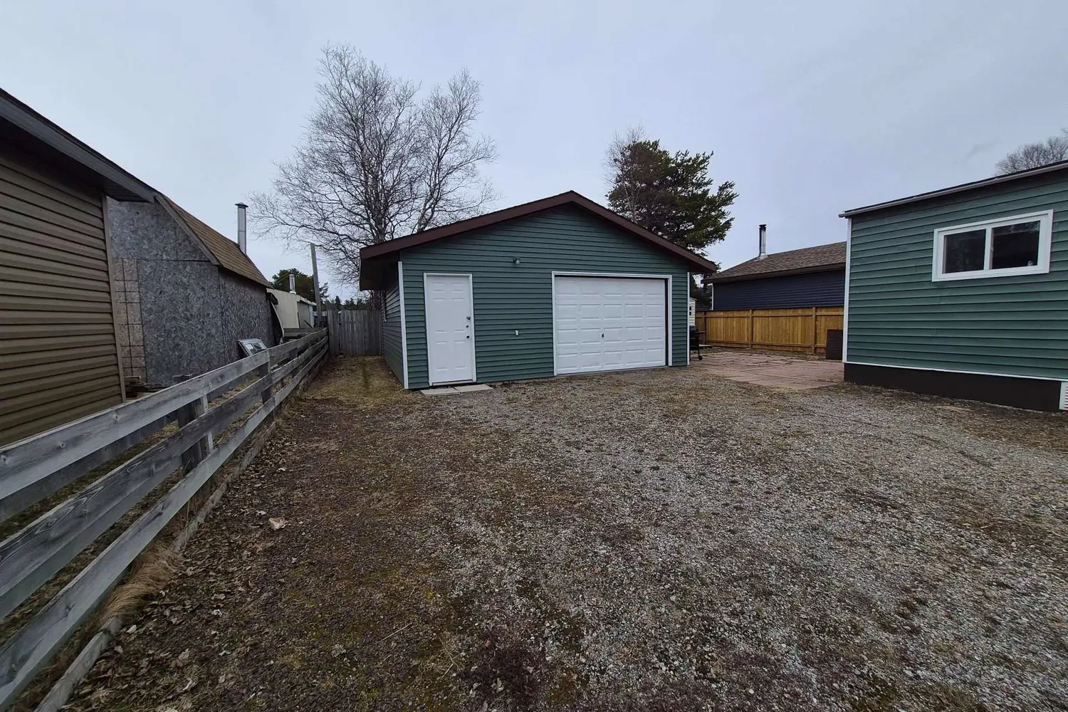 66 Jackson Crescent photo 2