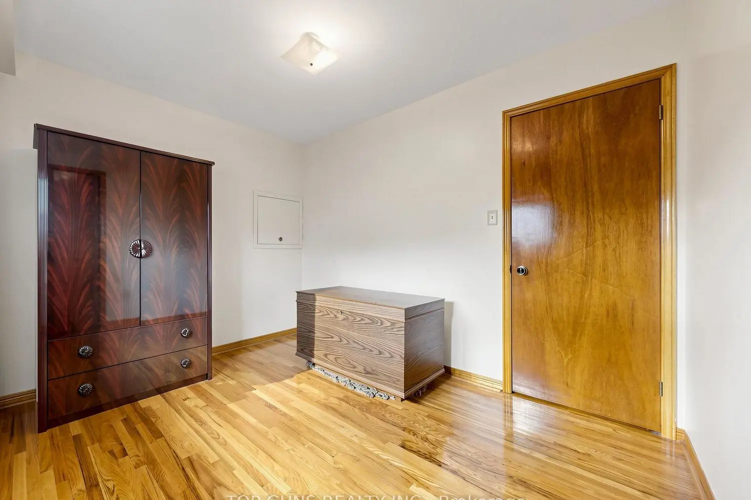 104 Arthur Griffith Drive photo 5