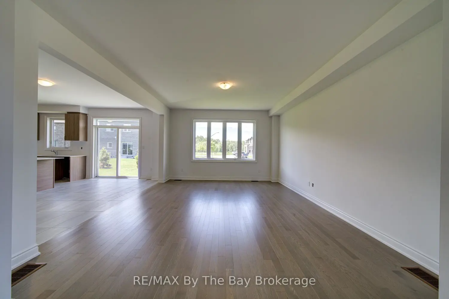 1 Amber Drive photo 5