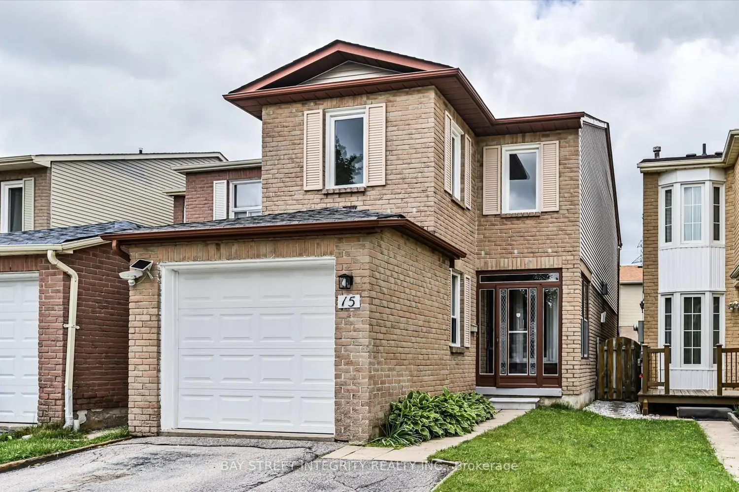 15 Huntsmill Boulevard