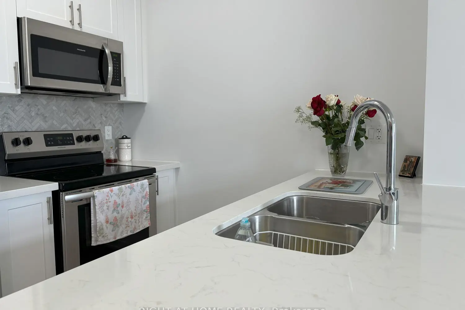 125 Shoreview Place 519 photo 4