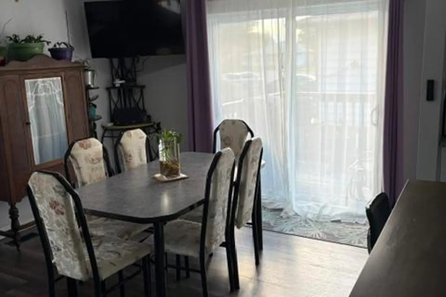 100 Strathcona Drive photo 5