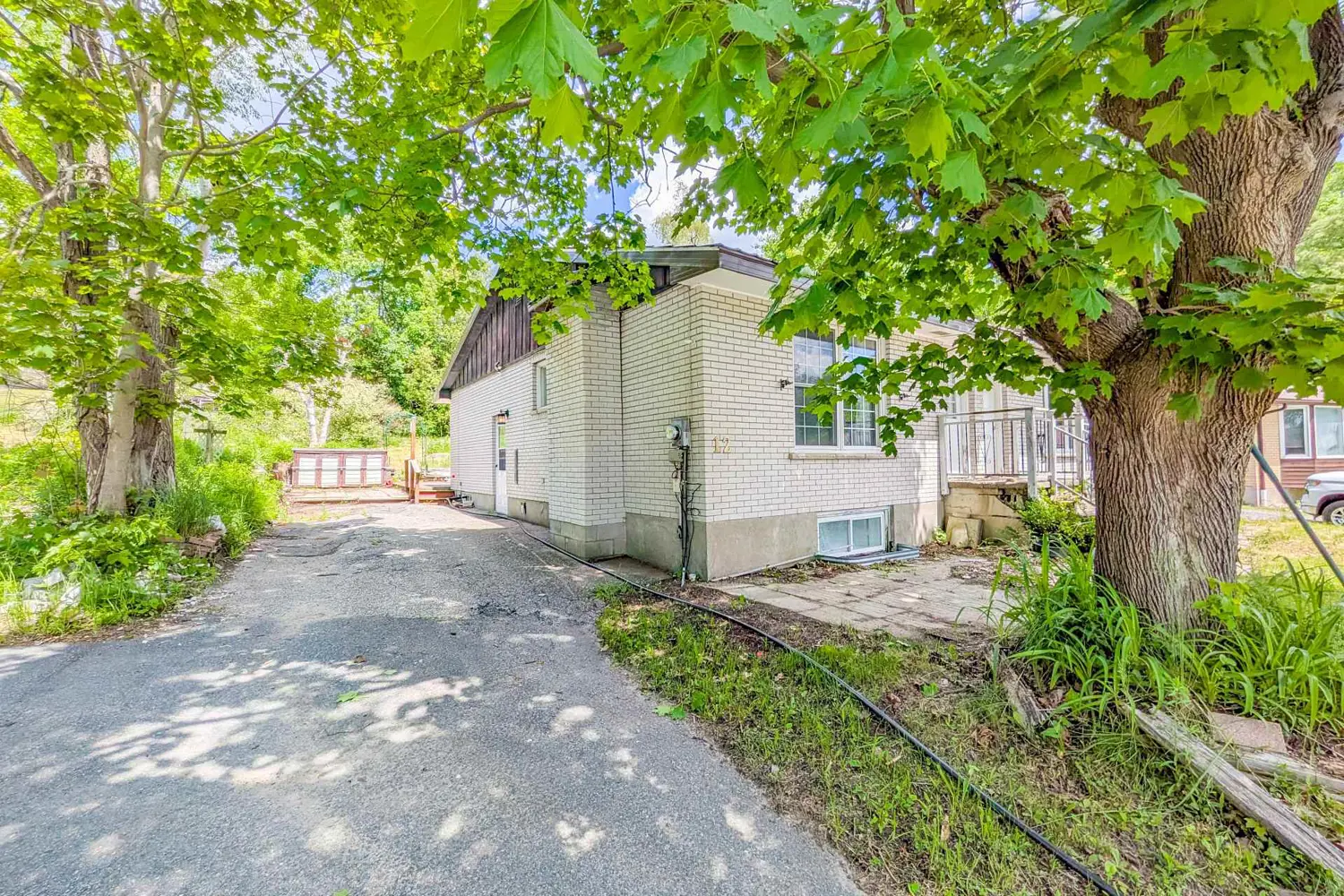 12 Valley Drive photo 2
